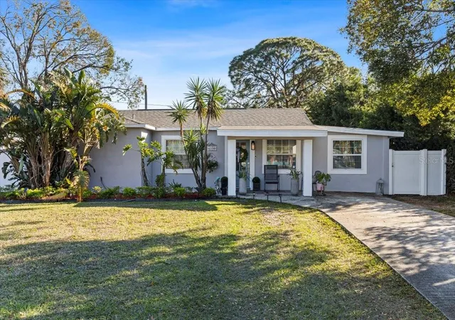 Homes for sale in Tampa, FL | 4106 W Bay View Ave, Tampa, FL 33611 | MLS# TB8479449