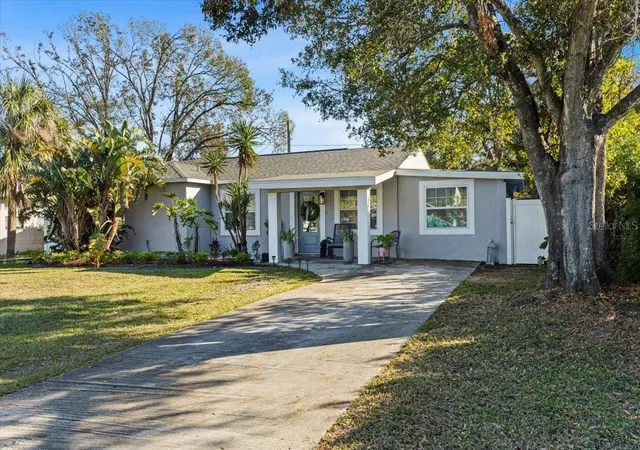 Homes for sale in Tampa, FL | 4106 W Bay View Ave, Tampa, FL 33611 | MLS# TB8479449