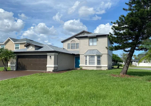 Photo 3 of Single family home for sale at 198 N Lake Ct, Kissimmee, FL 34743 | MLS# S5144435 | Listing updated on 2026-09-11