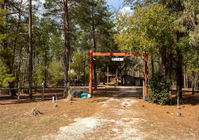 Photo 4 of Manufactured Home at 110 Hl Top Loop, Hawthorne, FL 32640 | MLS# GC537832 |  | Sold on 2026-08-07