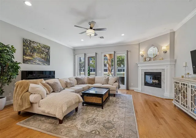 5th image of 610 Saxony Blvd, Saint Petersburg, FL 33716 | MLS# TB8479483