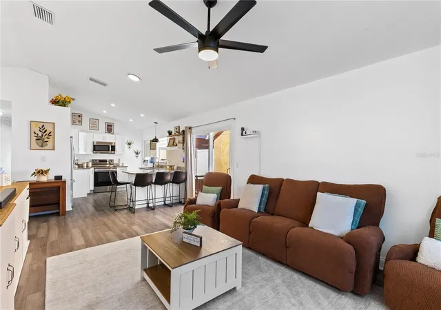 Homes for sale in Winter Springs, FL | 421 Horizon Dr, Winter Springs, FL 32708 | MLS# O6384932