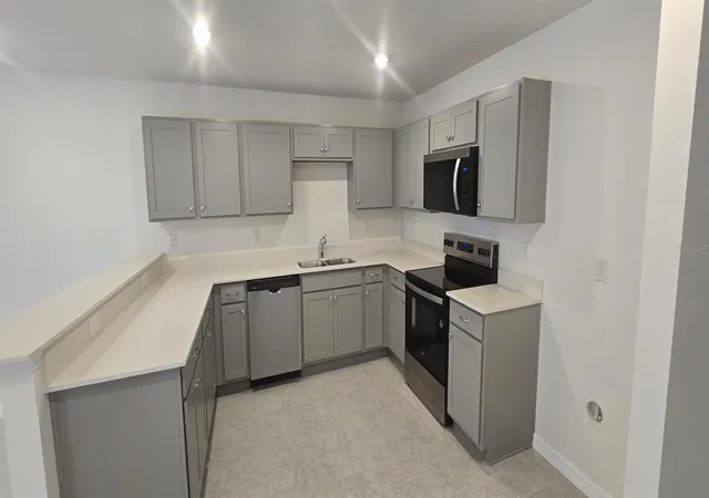 Photo 4 of Single family home for sale at 1723 Redfin Way, Kissimmee, FL 34759 | MLS# C7522392 | Listing updated on 2026-09-21