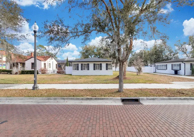 3rd image of 307 E Monument Ave, KISSIMMEE, FL 34741