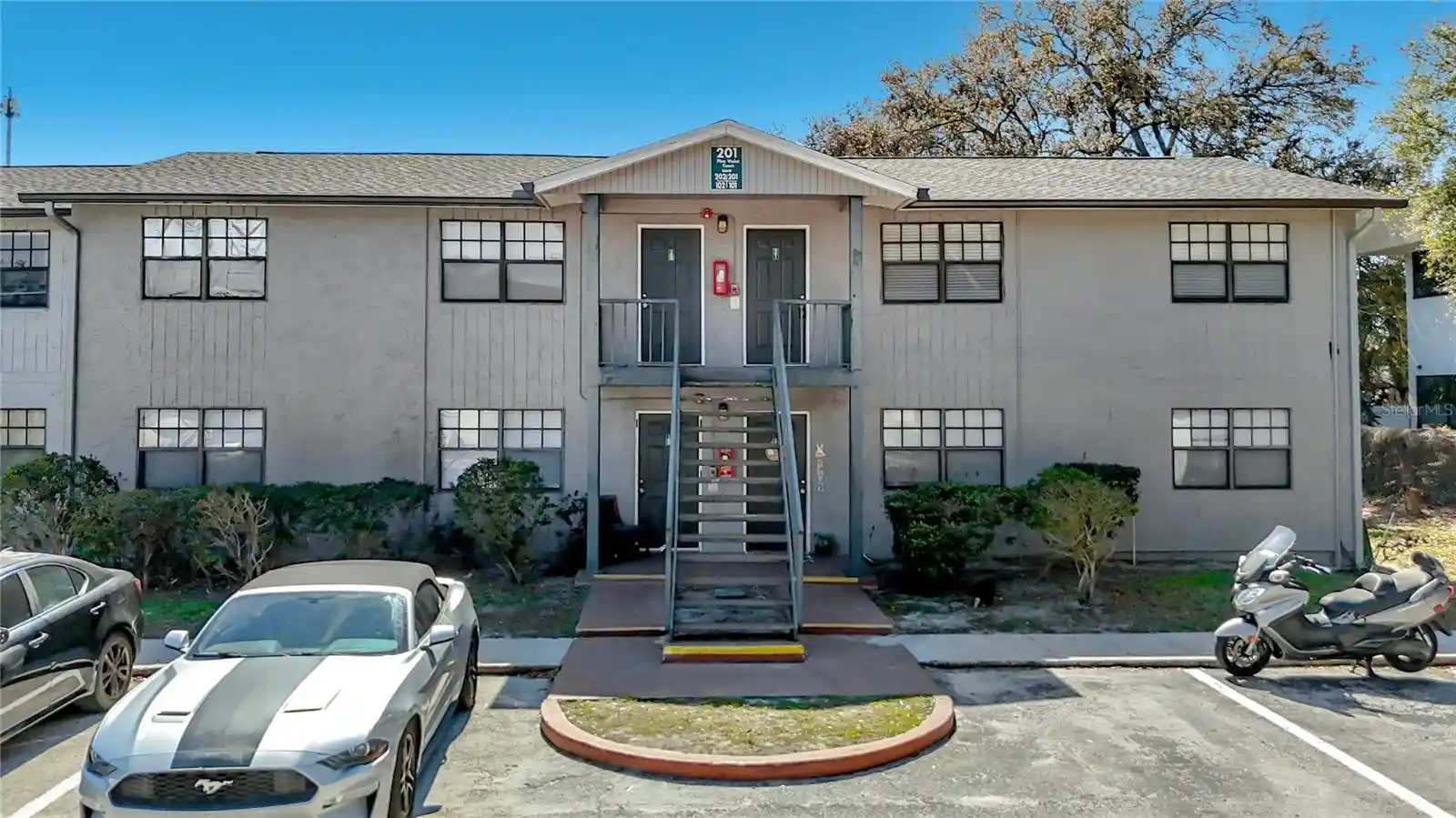 Listing Photo 1 - Condo for sale in 201 Pine Violet Ct located at 201 Pine Violet Ct, TAMPA, FL 33612 - Unit #201