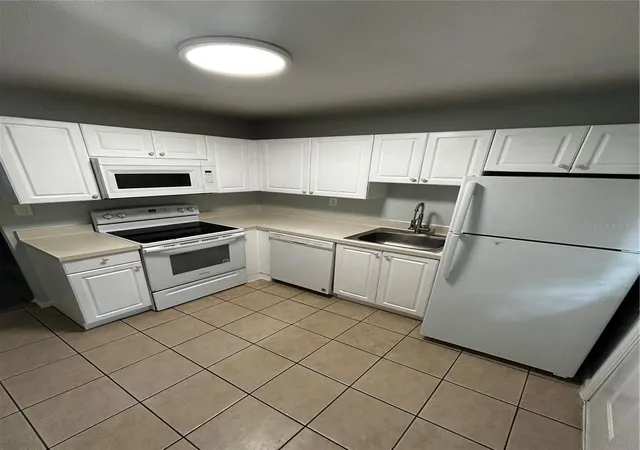 Photo 4 of Condo for sale at 201 Pine Violet Ct #201, Tampa, FL 33612 | MLS# L4959666 | Listing updated on 2026-08-07