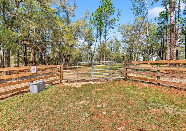 3rd image of 10427 Nw 8Th Ln, Ocala, FL 34482 | MLS# O6384982