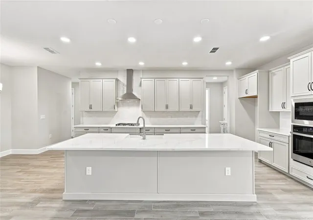 Photo 2 of Single family home for sale at 3177 Wolf Lake Ave, Apopka, FL 32712 | MLS# O6385002 | Listing updated on 2026-09-03