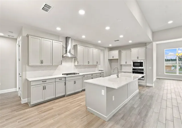 Photo 3 of Single family home for sale at 3177 Wolf Lake Ave, Apopka, FL 32712 | MLS# O6385002 | Listing updated on 2026-09-03