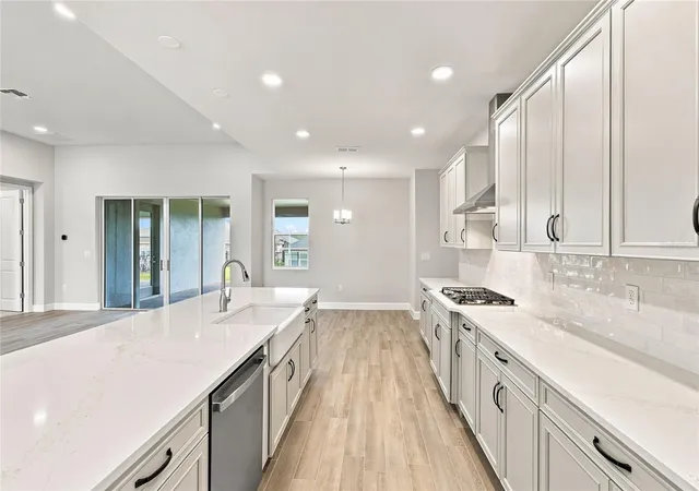 Photo 4 of Single family home for sale at 3177 Wolf Lake Ave, Apopka, FL 32712 | MLS# O6385002 | Listing updated on 2026-09-22