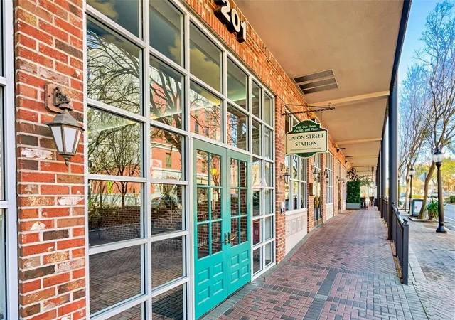 4th image of 201 Se 2Nd Ave #317, Gainesville, FL 32601 | MLS# GC537840