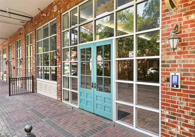 Listing Photo 4 - Condo for sale in building located at 201 SE 2nd Ave, Boynton Beach, FL 32601 - Unit #317