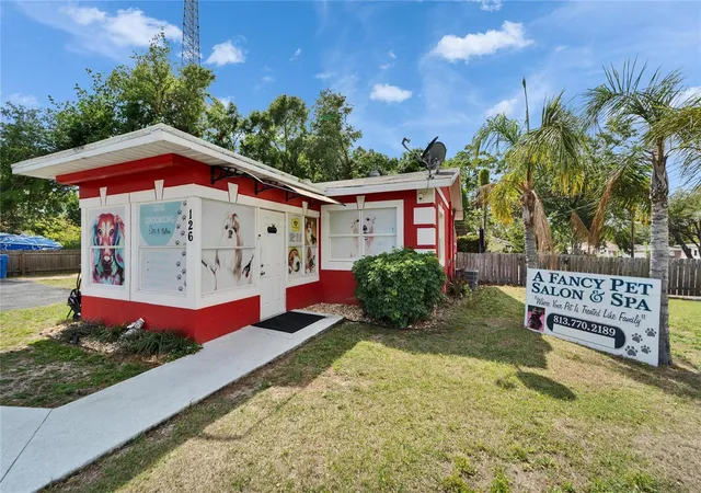 Photo 2 of Single family home for sale at 126 Ridgewood Ave, Brandon, FL 33510 | MLS# TB8479570 | Listing updated on 2026-08-21
