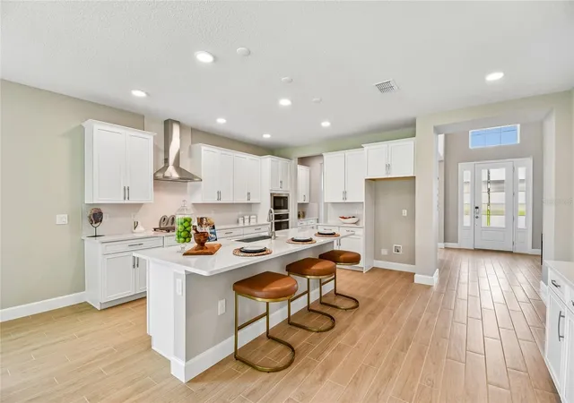 4th image of 3318 Wolf Lake Ave, Apopka, FL 32712 | MLS# O6385023