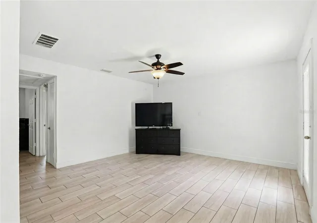 Photo 4 of Single family home for sale at 2521 W Crest Ave, Tampa, FL 33614 | MLS# TB8479607 | Listing updated on 2026-02-26