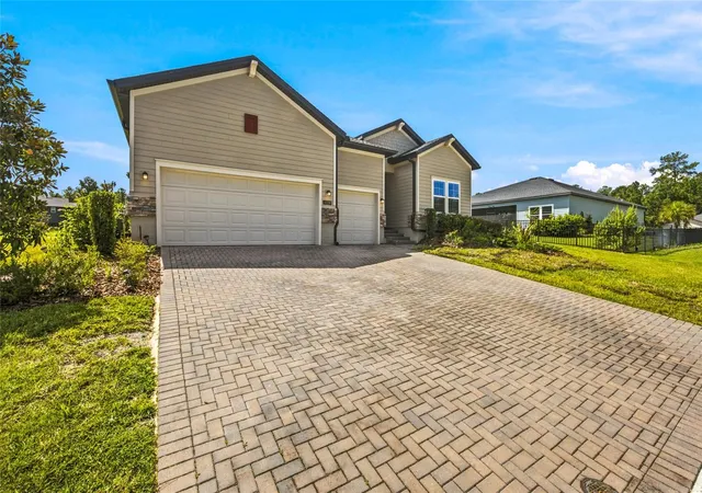 Photo 3 of Single family home for sale at 1130 SE 42nd Road, Ocala, FL 34480 | MLS# OM719464 | Listing updated on 2026-09-22