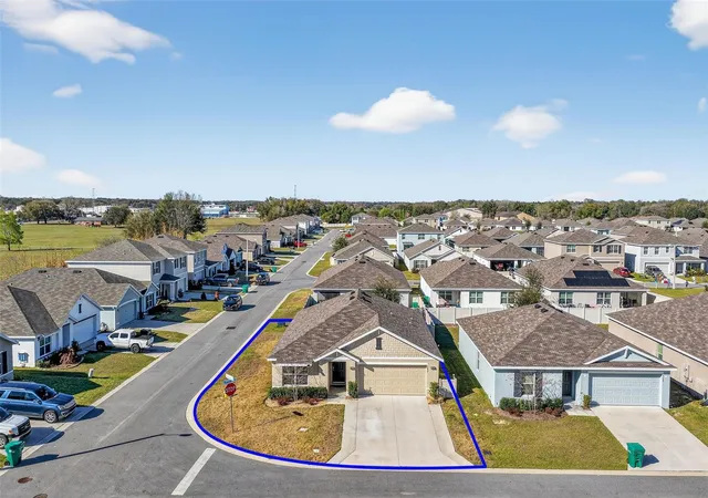 3rd image of 4656 Crossroads Ln, Wildwood, FL 34785 | MLS# G5108680