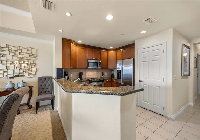 Photo 4 of Condo for sale at 1114 Sunset View Cir #402, Reunion, FL 34747 | MLS# O6385090 | Listing updated on 2026-08-07