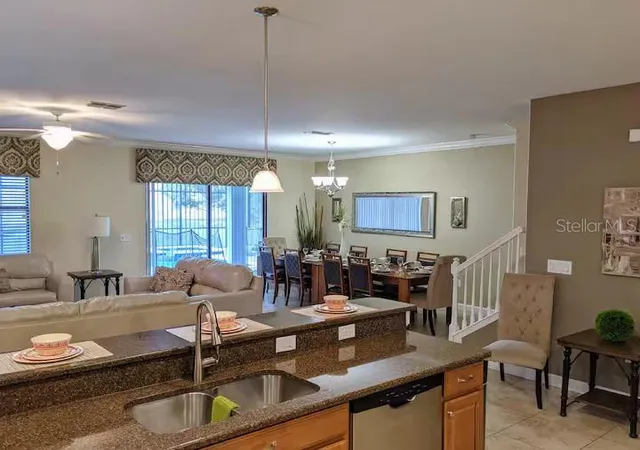 3rd image of 1524 Moon Valley Dr, Davenport, FL 33896 | MLS# O6385124
