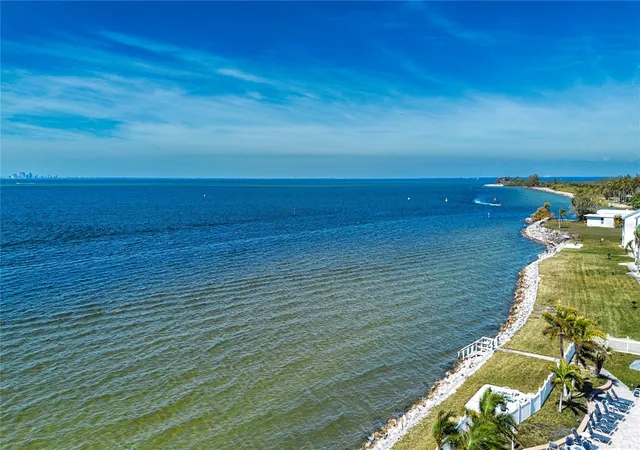 1st image of 802 Bahia Del Sol Dr #6, Ruskin, FL 33570 | MLS# A4683735
