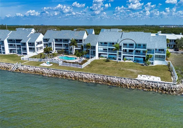 5th image of 802 Bahia Del Sol Dr, RUSKIN, FL 33570