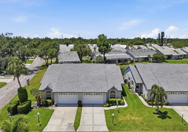Photo 1 of Single family home for sale at 5478 Kelly Dr #7, SARASOTA, FL 34233 | MLS# A4683736 | Listing updated on 2026-10-07