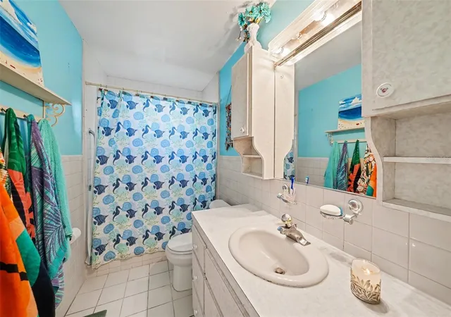 3rd image of 701 Poinsettia Rd #240, Belleair, FL 33756 | MLS# TB8479781