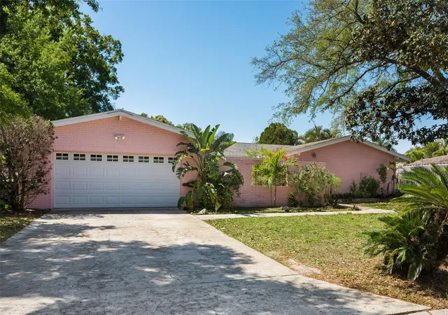 Homes for sale in Tampa, FL | 4928 W San Rafael St, Tampa, FL 33629 | MLS# TB8479799