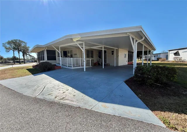 Photo 2 of Manufactured home for sale at 353 Palo Verde Dr, Leesburg, FL 34748 | MLS# G5108703 | Listing updated on 2026-10-23