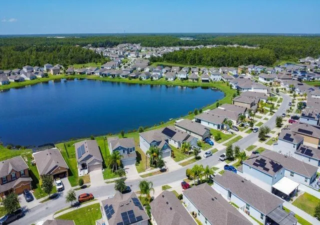 Photo 4 of Single family home for sale at 2244 Cyn Breeze Ave, Kissimmee, FL 34746 | MLS# O6385268 | Listing updated on 2026-08-26