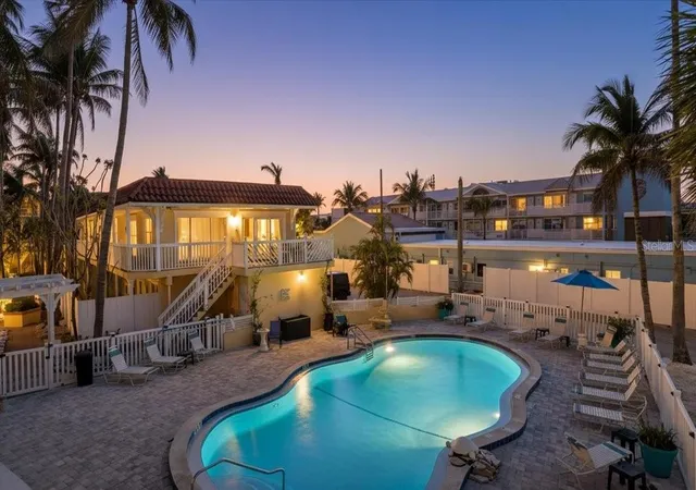 3rd image of 1325 Gulf Dr N, Bradenton Beach, FL 34217