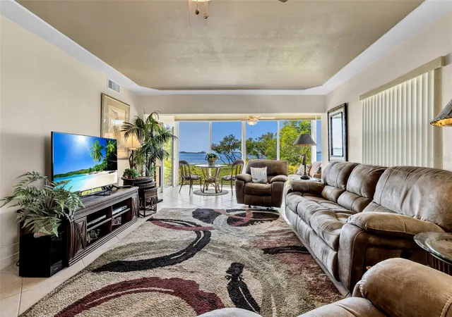 Homes for sale in Bradenton, FL | 4704 Independence Dr #4704, Bradenton, FL 34210 | MLS# A4683811