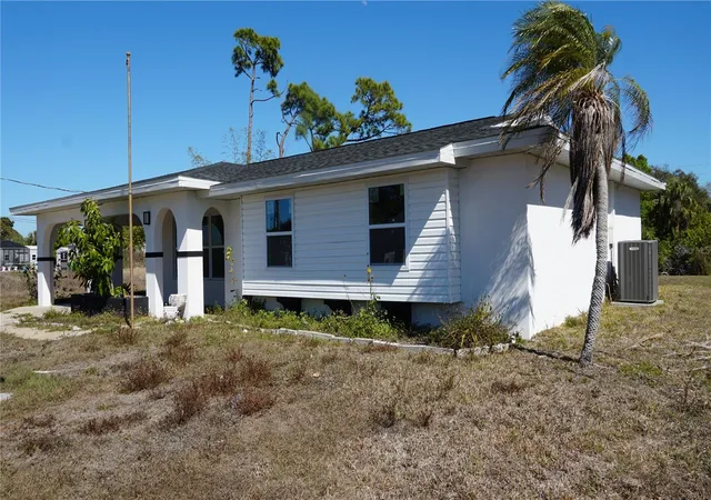 2nd image of 3552 Middletown St, Port Charlotte, FL 33952 | MLS# O6385307