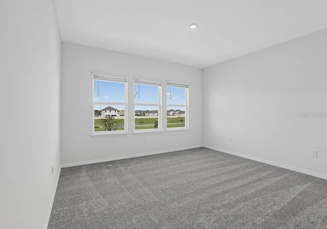 Photo 3 of Sale Pending at 32464 Sea Loch Loop, Mount Dora, FL 32757 | MLS# O6385312 | Listing updated on 2026-10-04