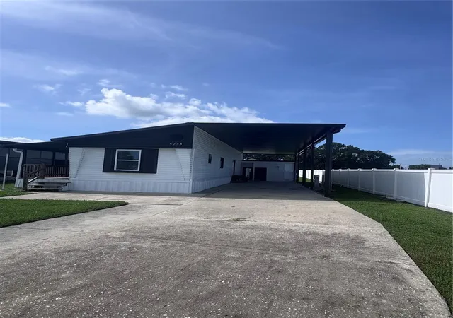 Photo 2 of Manufactured home for sale at 5035 Southshore Dr, Polk City, FL 33868 | MLS# S5144528 | Listing updated on 2026-09-17