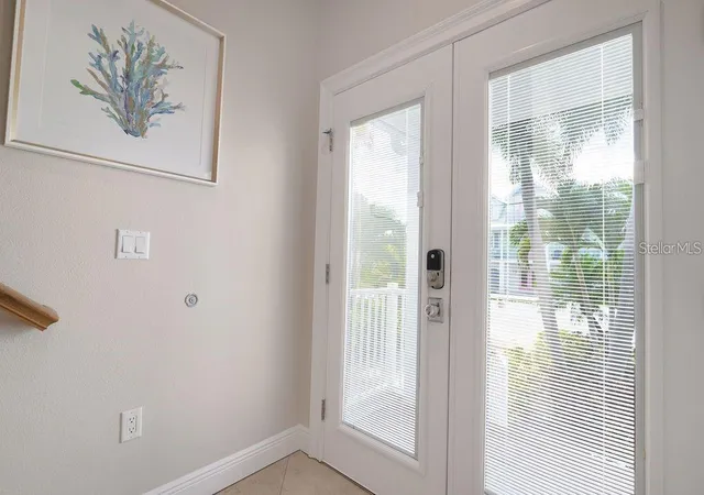 5th image of 130 50Th St, Holmes Beach, FL 34217 | MLS# A4683830