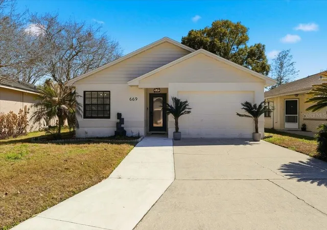 Photo 1 of Single family home for sale at 669 Eagle Run, Lakeland, FL 33809 | MLS# L4959718 | Listing updated on 2026-10-09