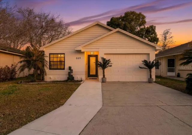 Photo 2 of Single family home for sale at 669 Eagle Run, Lakeland, FL 33809 | MLS# L4959718 | Listing updated on 2026-10-09