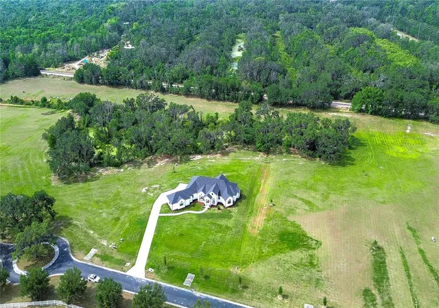 3rd image of 111 Alafia Estates Ln, Lithia, FL 33547 | MLS# TB8480118