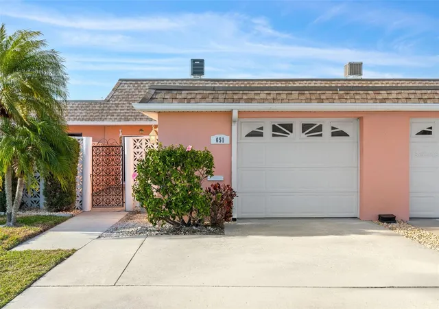 4th image of 651 Boca Ciega Point Blvd S, Saint Petersburg, FL 33708 | MLS# O6385415