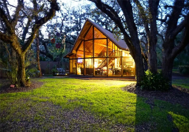 Photo 1 of Single family home for sale at 6880 E Channel Dr, Hernando, FL 34442 | MLS# O6385421 | Listing updated on 2026-08-05