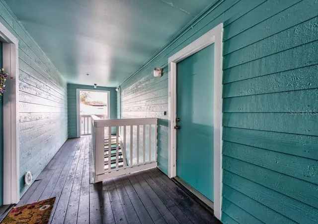 3rd image of 3002 W Cleveland St, Tampa, FL 33609