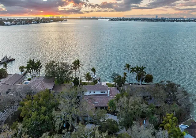 4th image of 1504 S Lodge Dr, Sarasota, FL 34239 | MLS# A4683855