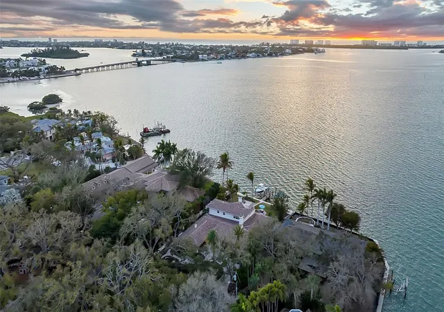 5th image of 1504 S Lodge Dr, Sarasota, FL 34239 | MLS# A4683855