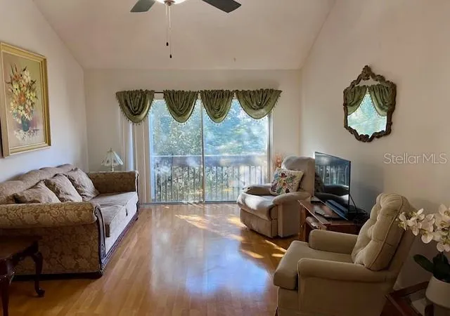 Photo 3 of Condo for sale at 370 Windmeadows St #370, Altamonte Springs, FL 32701 | MLS# O6385441 | Listing updated on 2026-07-30
