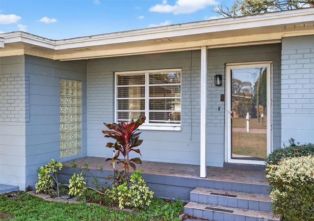 Photo 3 of Single family home for sale at 2714 W Grace St, Tampa, FL 33607 | MLS# TB8480193 | Listing updated on 2026-09-28