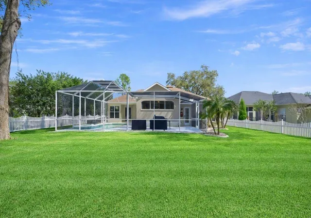 3rd image of 3209 Partridge Point Trl, Valrico, FL 33596 | MLS# TB8480200