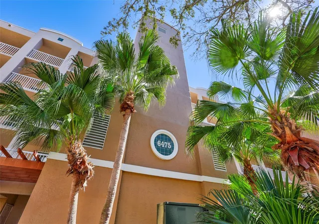 Photo 2 of Condo for sale at 6475 Shoreline Dr #5102, Saint Petersburg, FL 33708 | MLS# TB8480210 | Listing updated on 2026-10-14