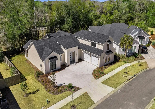 Photo 3 of Single family home for sale at 1044 Sw 120th Drive, Gainesville, FL 32607 | MLS# A4683873 | Listing updated on 2026-09-21