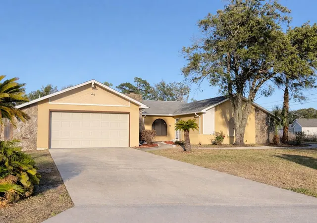 Homes for sale in Spring Hill, FL | 1382 Valiant Ave, Spring Hill, FL 34608 | MLS# W7883354